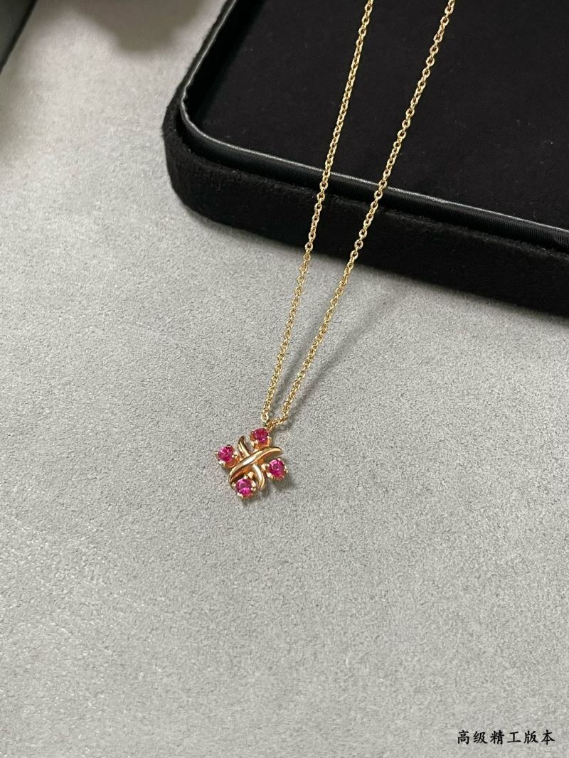 T*f*ny necklaces